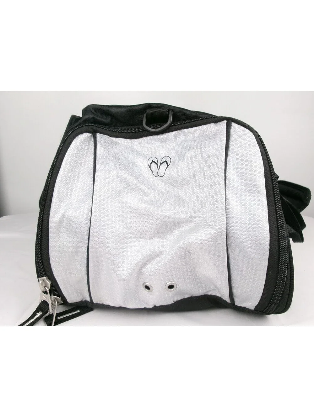 Vintage 2010 Nike Gym Duffel Bag Black Silver BA2773-040 Shoe Compartment